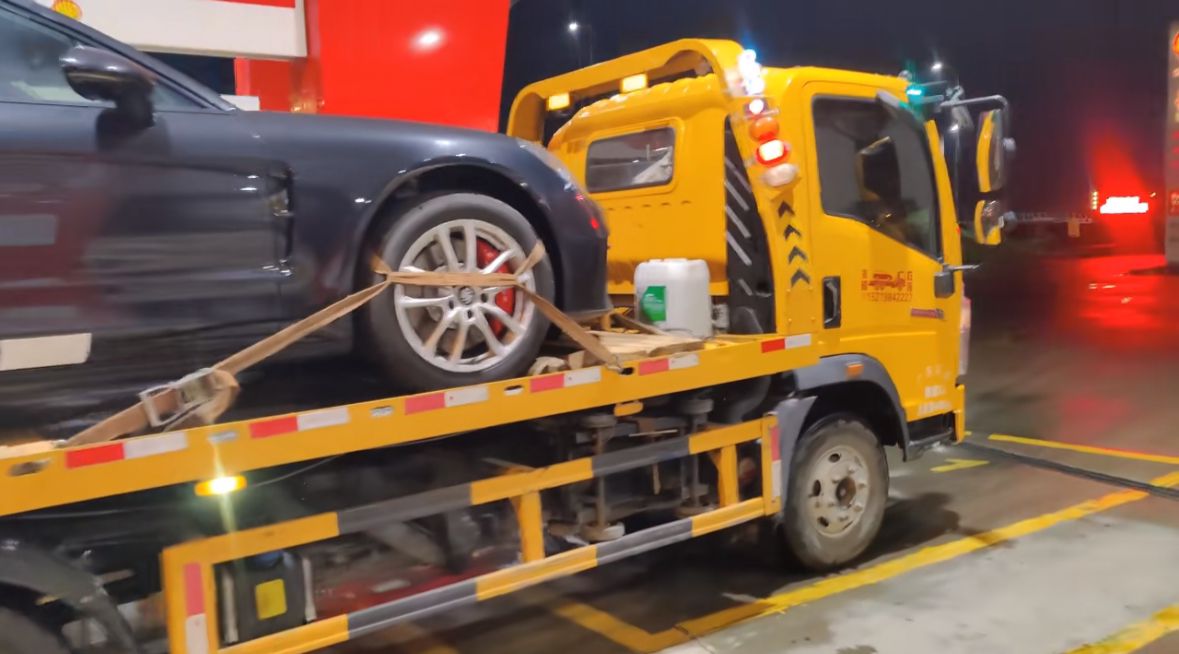 梧州行车途中遇到突发状况该如何呼叫道路救援？